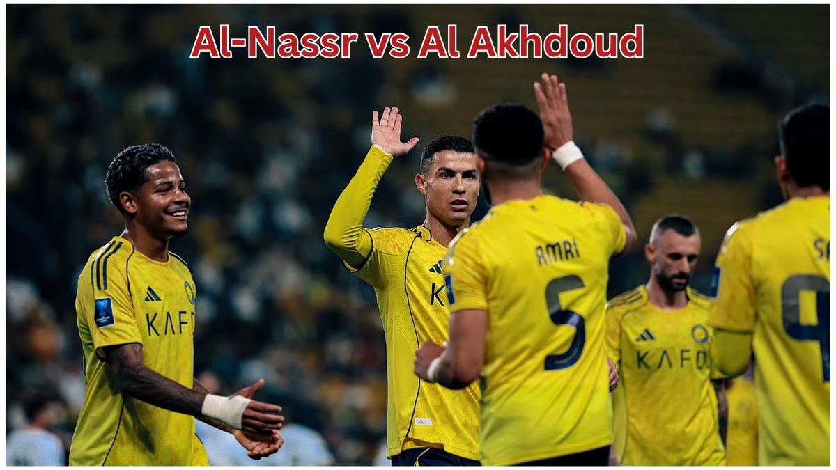 Al-Nassr vs Al Akhdoud के बीच सऊदी प्रो लीग 2025–26 के रोमांचक मैच का दृश्य, जिसमें खिलाड़ी मैदान पर खेलते हुए नजर आ रहे हैं और दर्शक स्टेडियम में उत्साहित हैं।