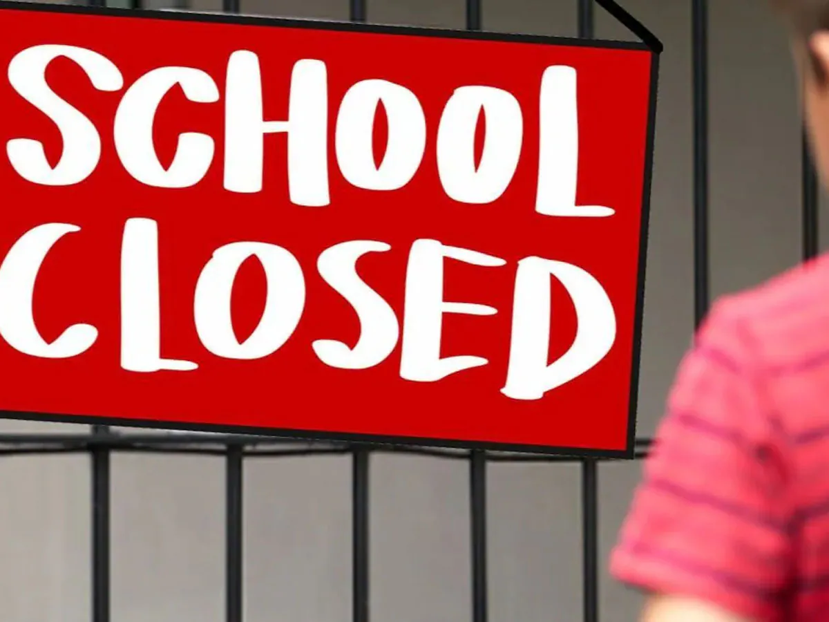 उत्तर प्रदेश में कड़ाके की ठंड और घने कोहरे के कारण स्कूल बंद रहने की स्थिति