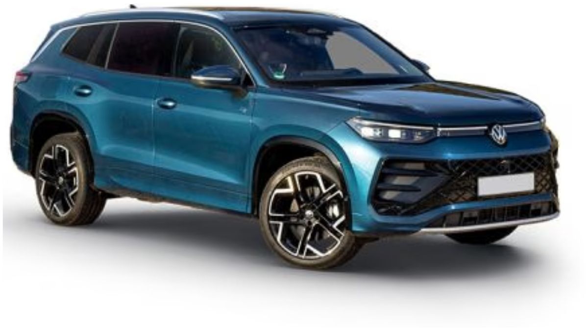 Volkswagen Tayron R‑Line प्रीमियम 7‑सीटर SUV फ्रंट और साइड व्यू