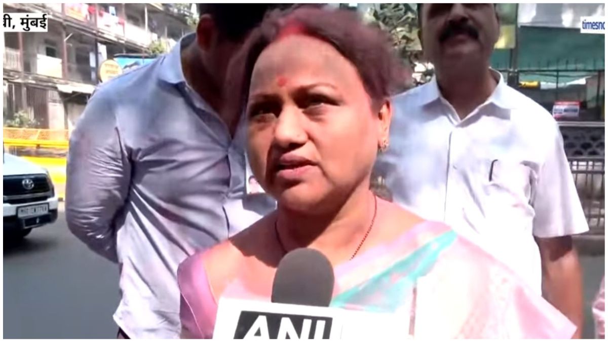 आशा दीपक काले चुनाव जीत के बाद धारावी में