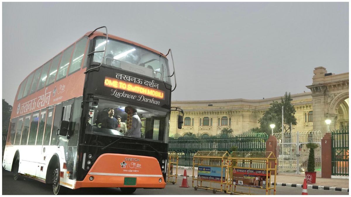 लखनऊ दर्शन इलेक्ट्रिक डबल डेकर बस, 1090 चौराहे से शुरू होती पर्यटन सेवा