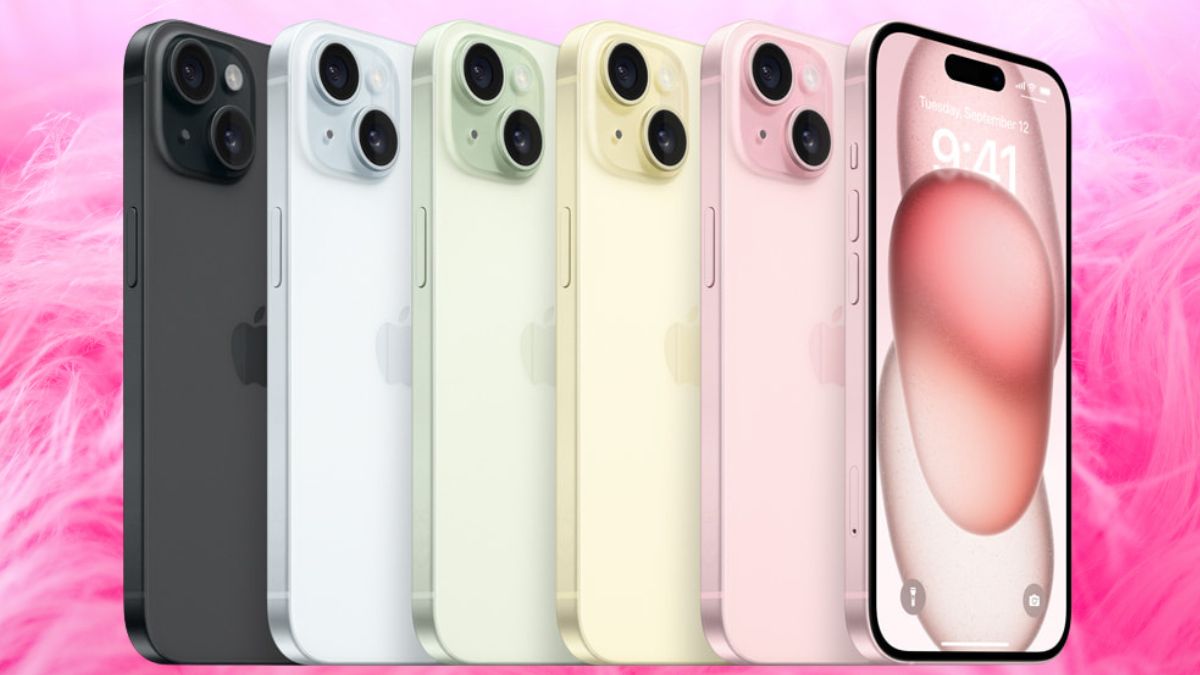 “Apple Day Sale 2026 के दौरान Vijay Sales स्टोर पर iPhone और MacBook पर मिल रहे डिस्काउंट ऑफर्स का दृश्य”