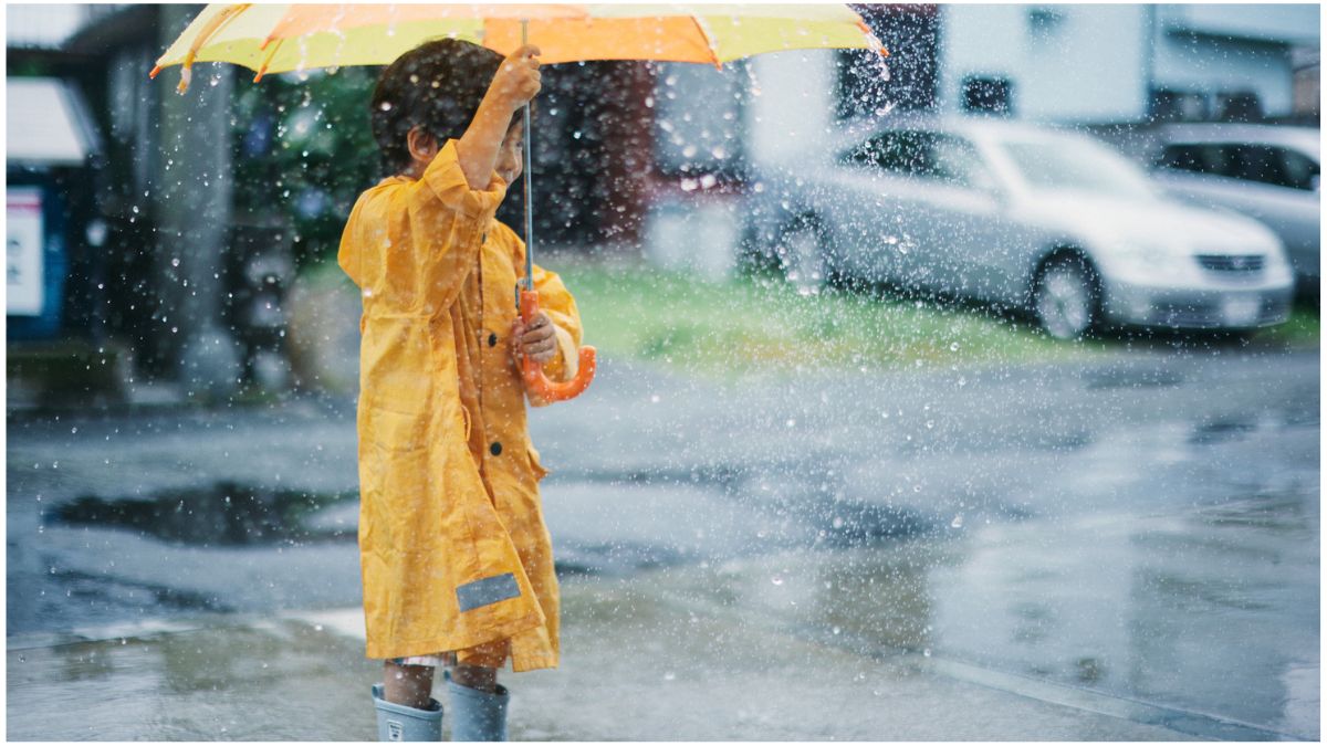 उत्तर प्रदेश में बारिश और ओलावृष्टि का अलर्ट, घने बादलों के बीच बदला मौसम