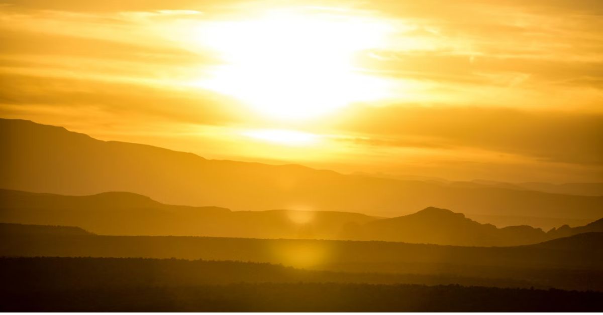 मार्च महीने में उत्तर-पश्चिम भारत में बढ़ता तापमान, कई राज्यों में 35-37 डिग्री सेल्सियस तक पहुंचा पारा और तेज धूप का असर