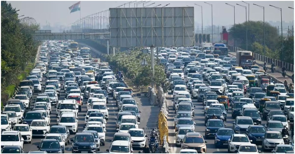 दिल्ली में एआई इम्पैक्ट समिट 2026 के दौरान सुबह 8–10 और शाम 5–9 बजे तक 20 प्रमुख मार्गों पर ट्रैफिक प्रतिबंध, दिल्ली ट्रैफिक पुलिस की एडवाइजरी जारी।