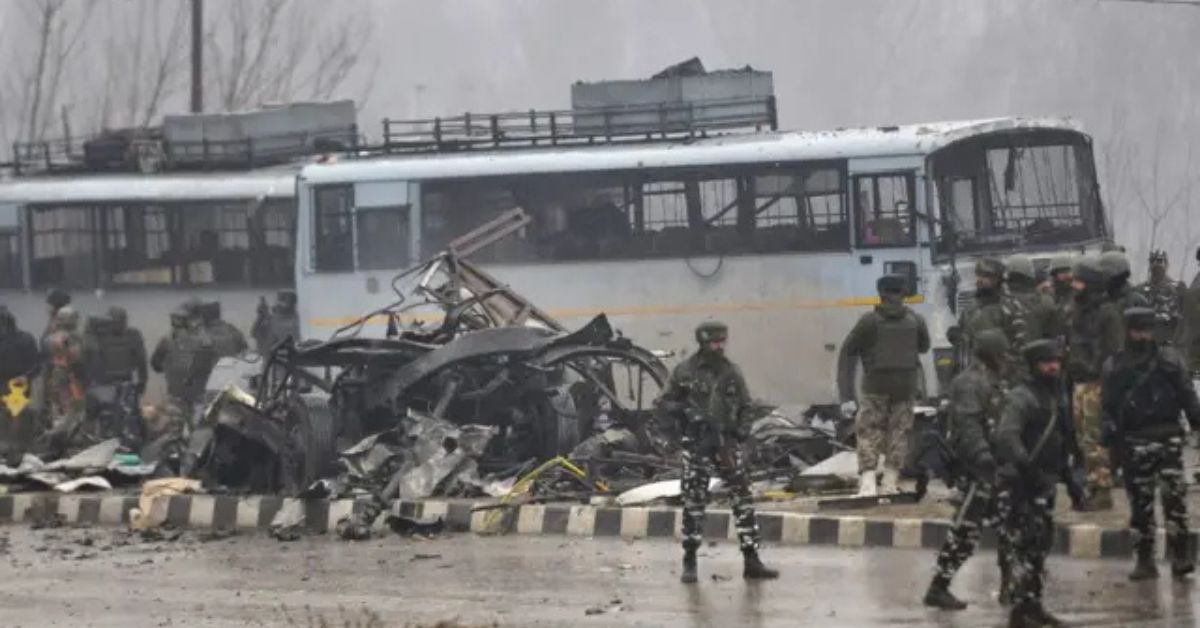 पुलवामा आतंकी हमले की सातवीं बरसी पर लेथपोरा स्थित CRPF कैंप में शहीद जवानों को श्रद्धांजलि, घाटी में हाई अलर्ट और कड़ी सुरक्षा व्यवस्था