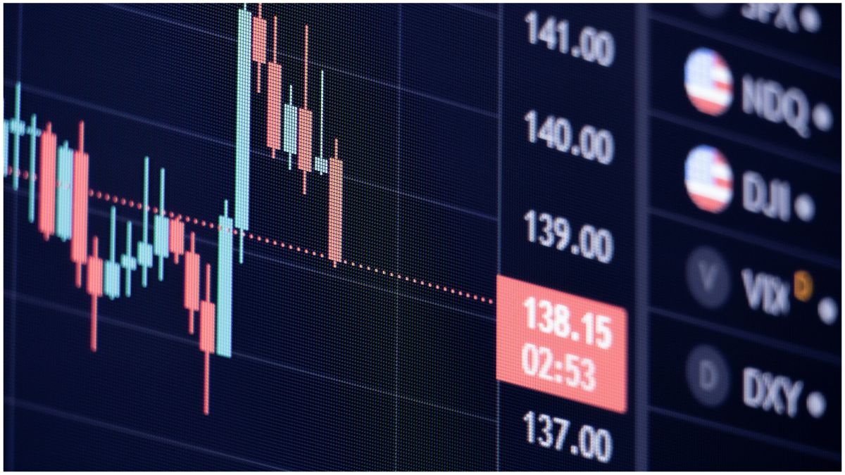 TCS, Infosys, Wipro और HCL Tech के शेयरों में भारी गिरावट, निफ्टी IT इंडेक्स 4% से ज्यादा टूटा, AI तकनीक और वैश्विक आर्थिक संकेतों से आईटी सेक्टर पर दबाव