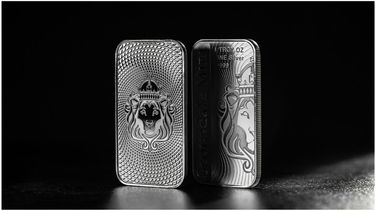 “चांदी की कीमतों में तेज गिरावट, 4.20 लाख से घटकर 2.50 लाख रुपये प्रति किलो, निवेशकों में चिंता, एमसीएक्स और अंतरराष्ट्रीय बाजार में दबाव, भविष्य की कीमतों पर असर”