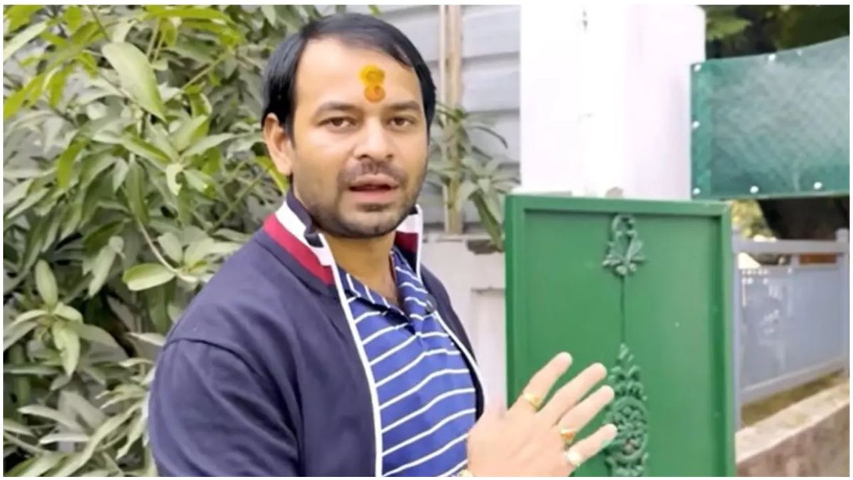 बिहार सरकार का 26 एम स्टैंड रोड स्थित सरकारी बंगला, जिसे तेज प्रताप यादव के खाली करने के बाद मंत्री लखेंद्र पासवान को आवंटित किया गया, निरीक्षण के दौरान बुनियादी सुविधाओं के बिना जर्जर हालत में नजर आता हुआ।