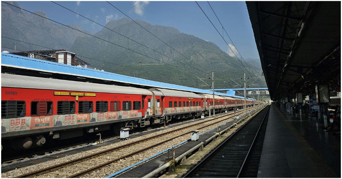 होली स्पेशल ट्रेन: वैष्णो देवी कटड़ा से नई दिल्ली और वाराणसी के लिए स्पेशल ट्रेनें चलेंगी, रूट और टाइमिंग की डिटेल्स, यात्रियों के लिए सुविधा और भीड़ प्रबंधन