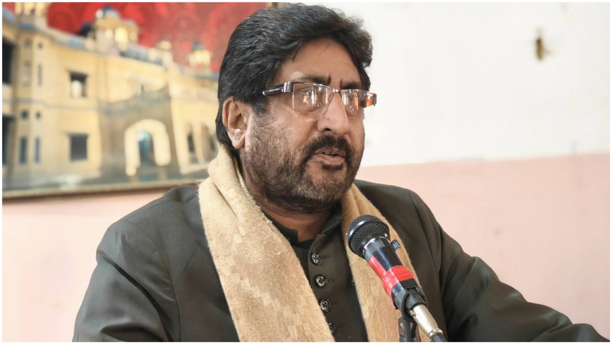 इस्लामाबाद की शिया मस्जिद में आतंकी हमले पर मौलाना यासूब अब्बास का कड़ा बयान, पाकिस्तान के खिलाफ कार्रवाई की मांग करते हुए वीडियो संदेश