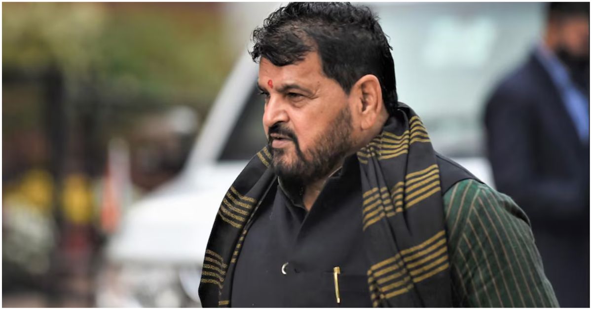 पूर्व सांसद बृज भूषण शरण सिंह का एक्सक्लूसिव इंटरव्यू देते हुए दृश्य, जिसमें उन्होंने आत्मरक्षा में हत्या की बात स्वीकार की और अपने ऊपर लगे आरोपों पर सफाई दी।