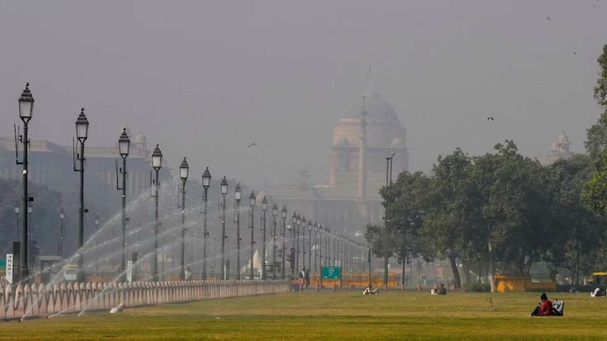 बारिश और तेज हवाओं के बाद दिल्ली में वायु गुणवत्ता में सुधार, AQI 97 दर्ज