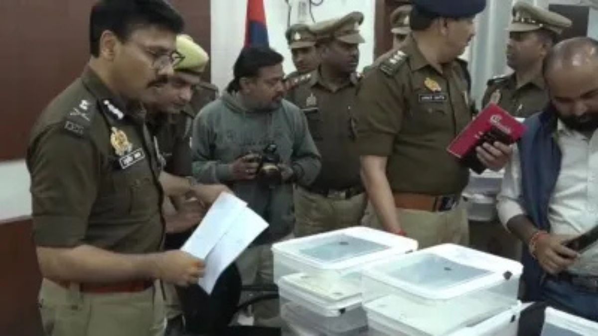 कानपुर में फर्जी डिग्री रैकेट का खुलासा, SIT जांच में 3 यूनिवर्सिटी की 287 नकली डिग्रियां बरामद