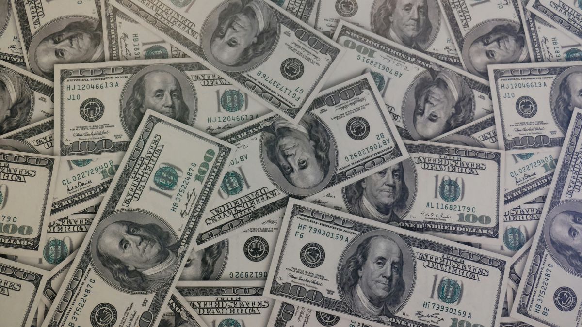 मिडिल-ईस्ट तनाव के बीच विदेशी निवेशकों की भारतीय शेयर बाजार में भारी बिकवाली